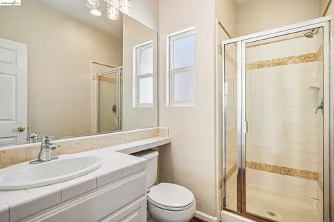 Bath - 2698 Jackson Ave, Tracy, CA 95377 photo 1 of 5