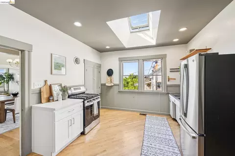 Kitchen - 1824 E 24th St, Oakland, CA 94606 photo 2 of 7