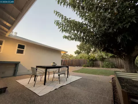 Exterior - 926 Sassel Ave, Concord, CA 94518 photo 12 of 15