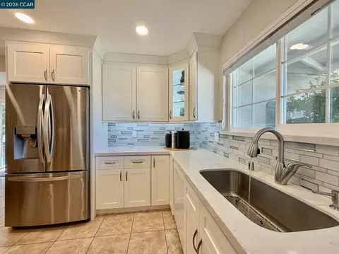 Kitchen - 926 Sassel Ave, Concord, CA 94518 photo 2 of 5