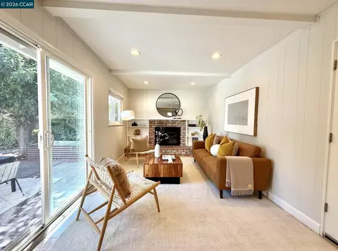 Living - 926 Sassel Ave, Concord, CA 94518 photo 6 of 8