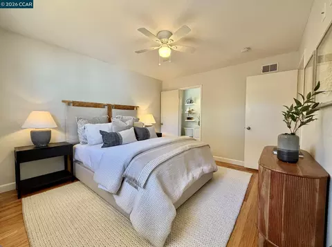 Bedroom - 926 Sassel Ave, Concord, CA 94518 photo 2 of 3