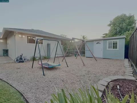 Exterior - 926 Sassel Ave, Concord, CA 94518 photo 9 of 15
