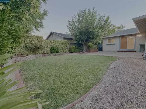 Exterior - 926 Sassel Ave, Concord, CA 94518 photo 7 of 15
