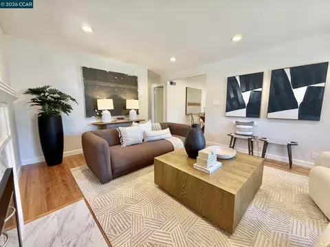 Living - 926 Sassel Ave, Concord, CA 94518 photo 2 of 8