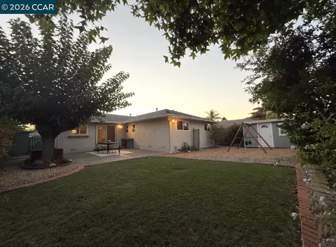 Exterior - 926 Sassel Ave, Concord, CA 94518 photo 11 of 15