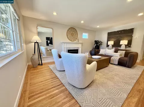 Living - 926 Sassel Ave, Concord, CA 94518 photo 1 of 8
