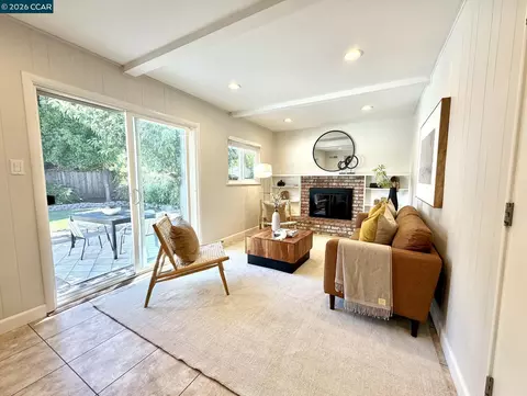 Living - 926 Sassel Ave, Concord, CA 94518 photo 5 of 8
