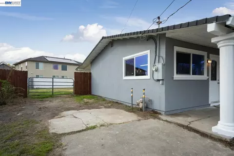 3892 Brougham Way, Olivehurst, CA 95961 photo 4