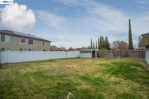3892 Brougham Way, Olivehurst, CA 95961 photo 2
