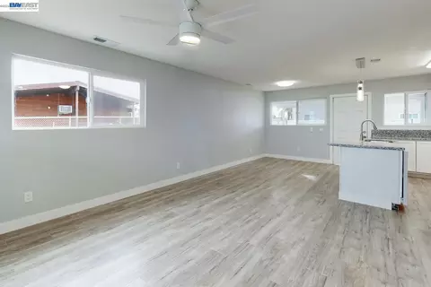 3892 Brougham Way, Olivehurst, CA 95961 photo 3