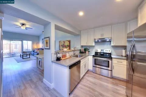 Kitchen - 123 Coventry, Hercules, CA 94547 photo 2 of 4