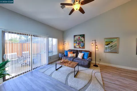Living - 123 Coventry, Hercules, CA 94547 photo 2 of 5