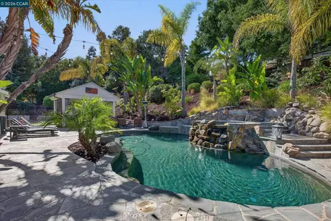 Exterior - 7080 Inclined Pl, Dublin, CA 94568 photo 5 of 17