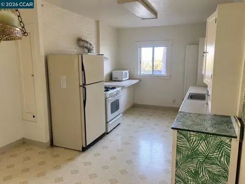 4 Green St, Martinez, CA 94553 photo 2