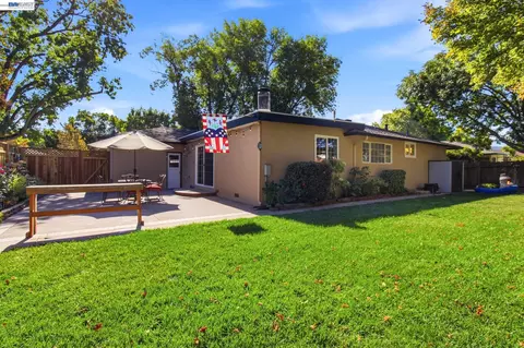 Exterior - 4055 Jensen St, Pleasanton, CA 94566 photo 7 of 9