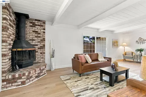 Living - 4055 Jensen St, Pleasanton, CA 94566 photo 6 of 7