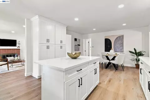 Kitchen - 4055 Jensen St, Pleasanton, CA 94566 photo 4 of 4