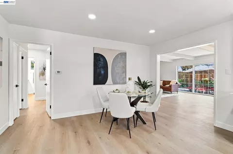 Dining - 4055 Jensen St, Pleasanton, CA 94566 photo 1 of 1
