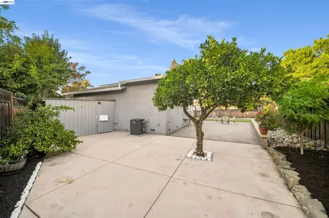Exterior - 1140 Gilbert Ct, Fremont, CA 94536 photo 12 of 14