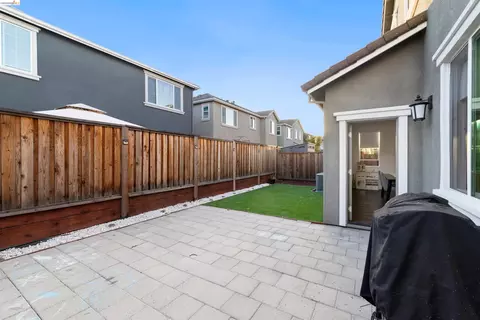 Exterior - 539 Gemstone Way, Oakley, CA 94561 photo 3 of 5