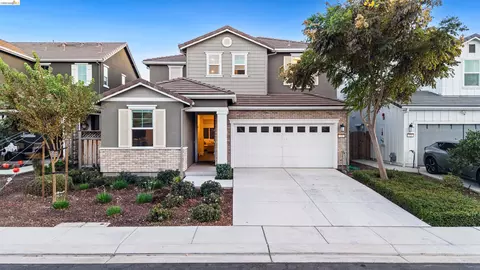 Exterior - 539 Gemstone Way, Oakley, CA 94561 photo 2 of 5