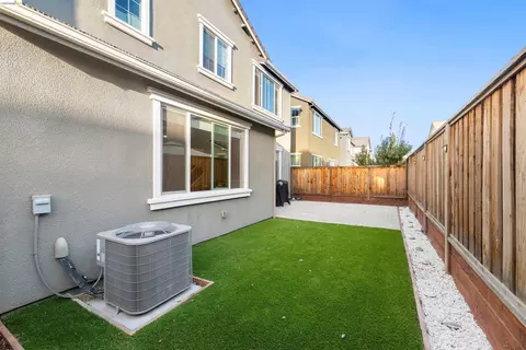 Exterior - 539 Gemstone Way, Oakley, CA 94561 photo 5 of 5