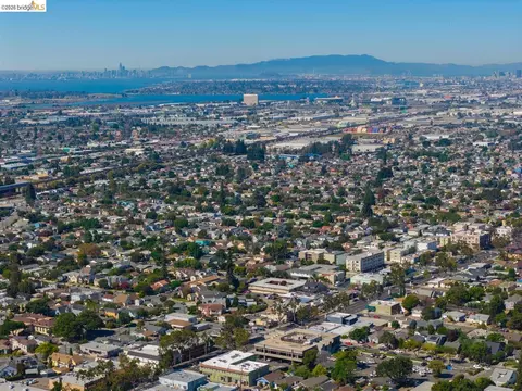 View/Area - 464 E 14th St, San Leandro, CA 94577 photo 2 of 6