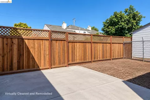 Exterior - 464 E 14th St, San Leandro, CA 94577 photo 3 of 6