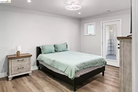 Bedroom - 464 E 14th St, San Leandro, CA 94577 photo 5 of 5