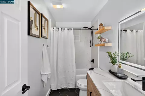 Bath - 160 Tennent Ave, Pinole, CA 94564 photo 2 of 3