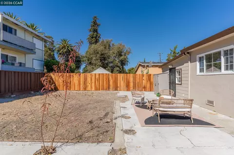 Exterior - 160 Tennent Ave, Pinole, CA 94564 photo 9 of 13
