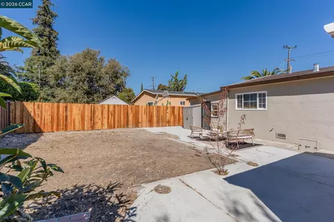 Exterior - 160 Tennent Ave, Pinole, CA 94564 photo 7 of 13