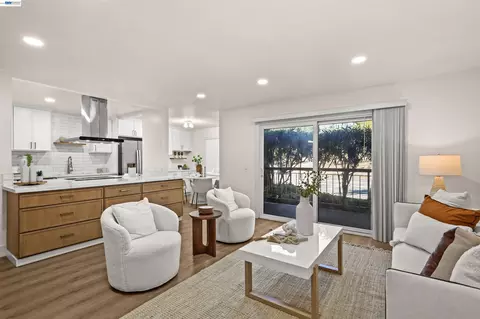 470 N Civic Dr #103, Walnut Creek, CA 94596