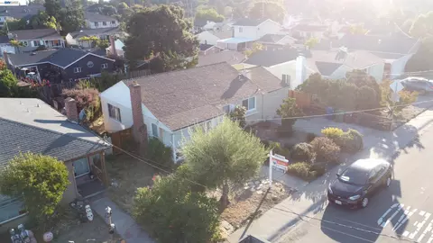 View/Area - 2223 Lessley Ave, Castro Valley, CA 94546 photo 3 of 10