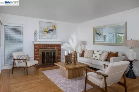 Living - 2223 Lessley Ave, Castro Valley, CA 94546 photo 3 of 3