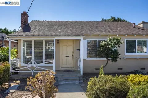 Exterior - 2223 Lessley Ave, Castro Valley, CA 94546 photo 2 of 6