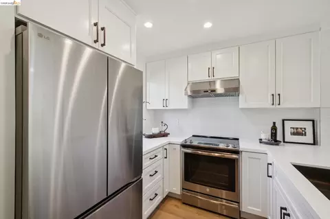 Kitchen - 3153 Gilbert, Alameda, CA 94502 photo 4 of 4