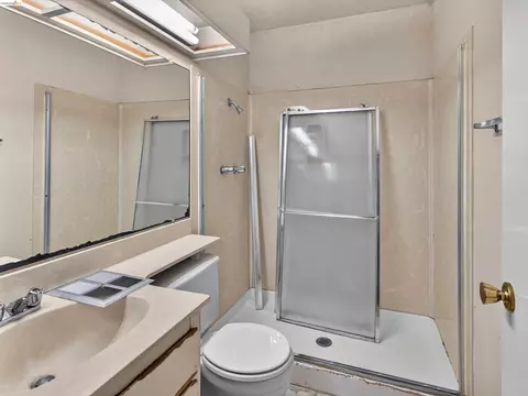 Bath - 44508 Japala Pl, Fremont, CA 94539 photo 2 of 2