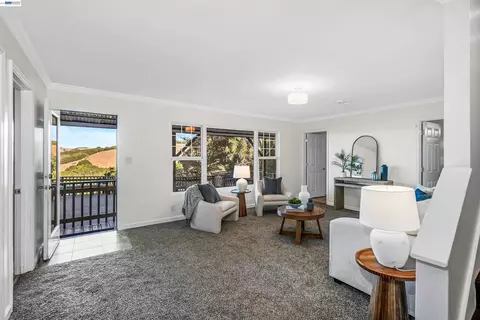 Living - 26700 Fairview Ave, Hayward, CA 94542 photo 3 of 6