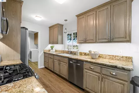 Kitchen - 26700 Fairview Ave, Hayward, CA 94542 photo 3 of 5