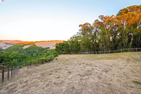Other - 26700 Fairview Ave, Hayward, CA 94542 photo 17 of 24