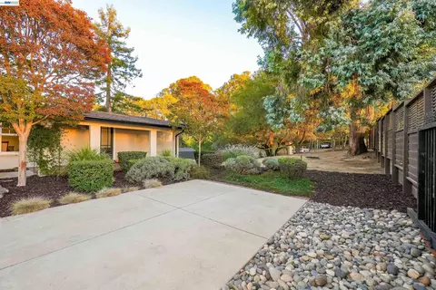 Exterior - 26700 Fairview Ave, Hayward, CA 94542 photo 21 of 37