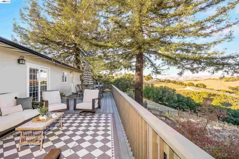 Exterior - 26700 Fairview Ave, Hayward, CA 94542 photo 6 of 37