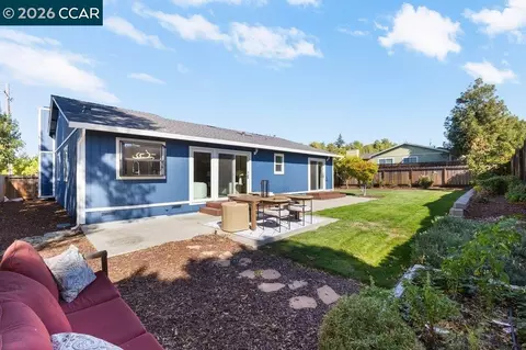 Exterior - 3632 Dormer Ave, Concord, CA 94519 photo 4 of 11