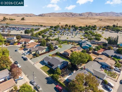 View/Area - 3632 Dormer Ave, Concord, CA 94519 photo 5 of 6