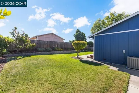 Exterior - 3632 Dormer Ave, Concord, CA 94519 photo 7 of 11