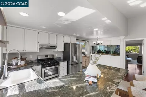 Kitchen - 3632 Dormer Ave, Concord, CA 94519 photo 2 of 6