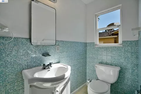 Bath - 35441 Roca Dr, Fremont, CA 94536 photo 3 of 3