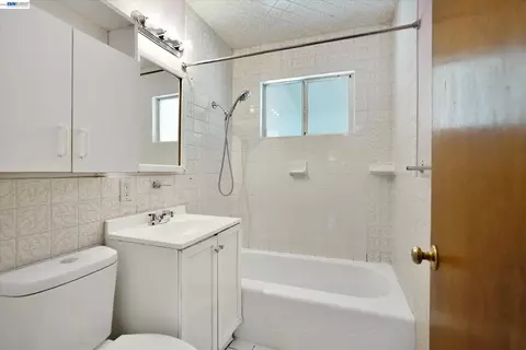 Bath - 35441 Roca Dr, Fremont, CA 94536 photo 1 of 3